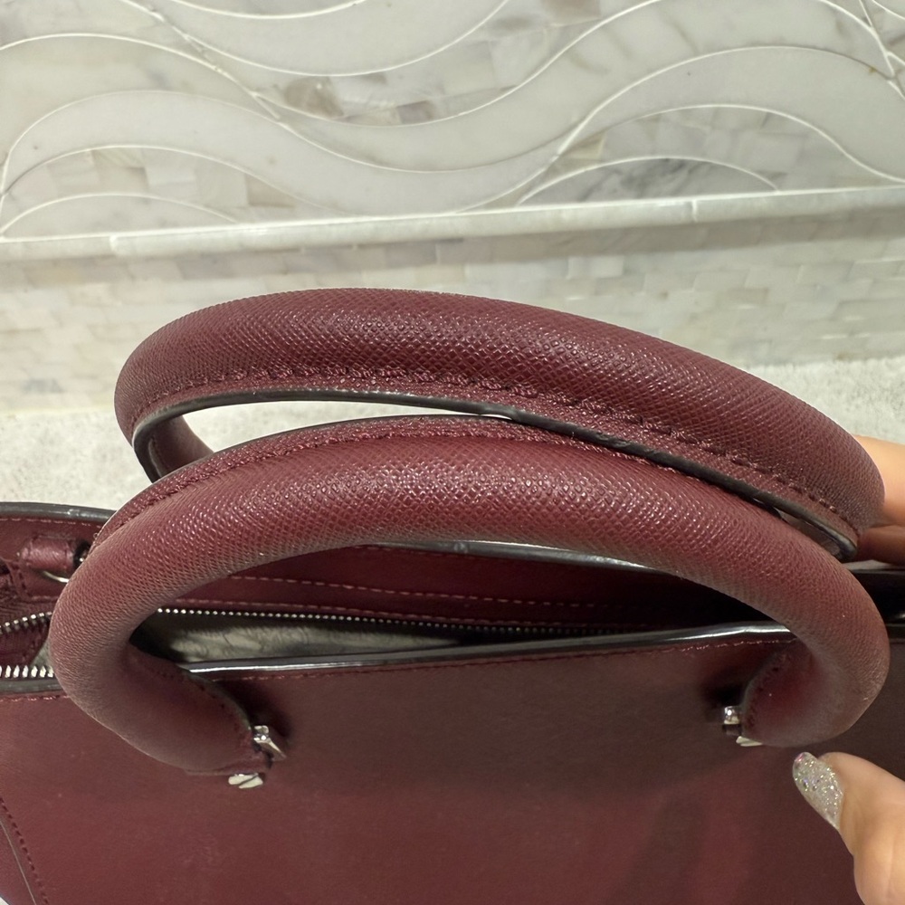 EUC Michael Kors Selma Burgandy/Wine/Bordeaux Satchel - Picture 5 of 8